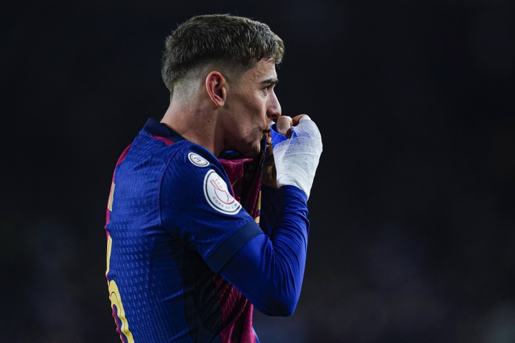 每体:加维将继续保守治疗,若无好转才会考虑手术干预