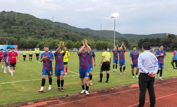 MK体育在线-“苏冠联赛”昨日开赛，优胜者将获得代表江苏出战2026中冠的机会