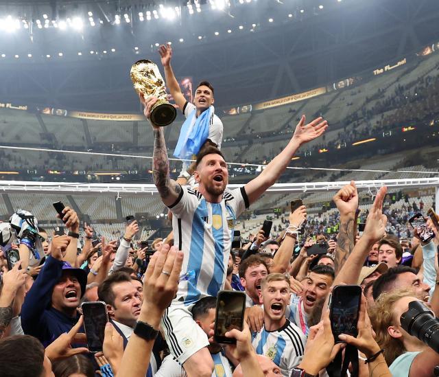 MK体育官网-险成“千古罪人”又抢镜 劳塔罗你可长点心吧！