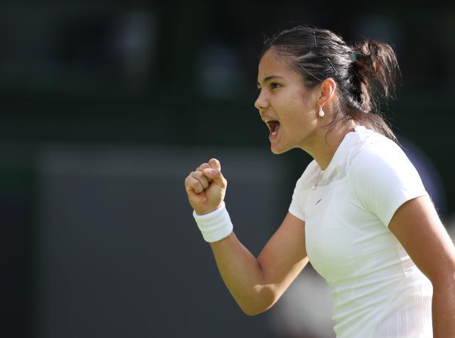 MK体育-拉杜卡努轰50+失误仍过关 高温高湿天气成挑战